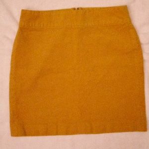 🌈 Banana Republic Mini Skirts in Black and Mustard